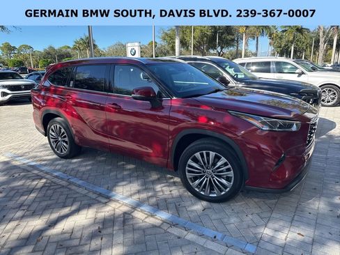 Used 2021 Toyota Highlander Platinum image 16