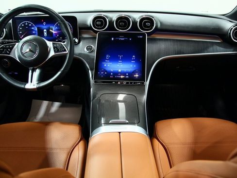 Used 2023 Mercedes-Benz C 300 4MATIC Sedan image 4