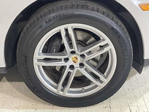 Certified 2020 Porsche Macan AWD/4WD image 14