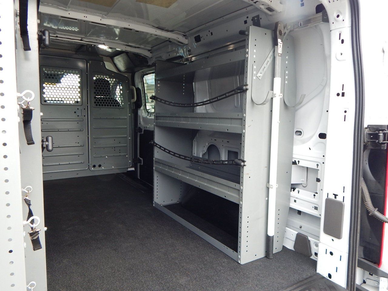 Used 2022 Ford Transit 250 Low Roof RWD image 12
