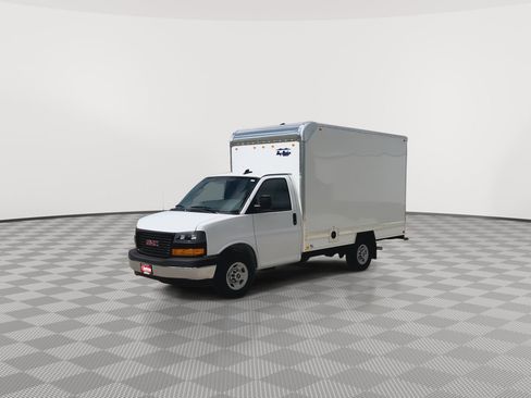 New 2026 GMC Savana 3500 w/ Power Convenience Package RWD image 25
