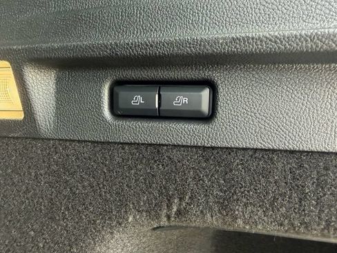 Used 2022 Lincoln Corsair Reserve w/ Luxury Package FWD image 16