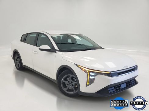 Used 2025 Kia K4 FWD image 1