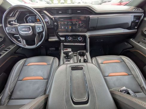 Used 2022 GMC Sierra 1500 AT4 w/ AT4 Premium Package AWD/4WD image 13