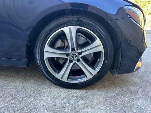 Used 2018 Mercedes-Benz E 300 image 34