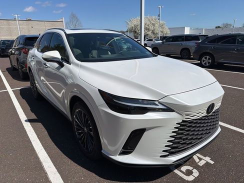 Used 2025 Lexus RX 350 Premium w/ Convenience Package image 3