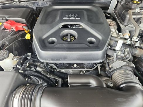 Used 2023 Jeep Wrangler Unlimited Sahara w/ Cold Weather Group AWD/4WD image 16