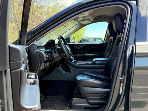 Certified 2022 Lincoln Aviator AWD w/ Elements Package image 18