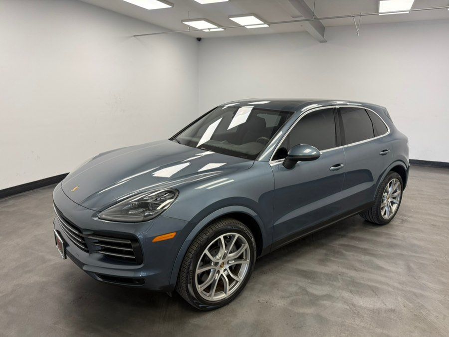 Used 2019 Porsche Cayenne S w/ Premium Plus Package AWD/4WD image 3