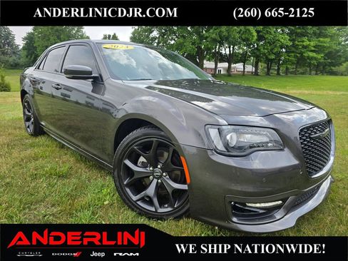 Used 2023 Chrysler 300 Touring L w/ Safetytec Plus Group RWD image 1