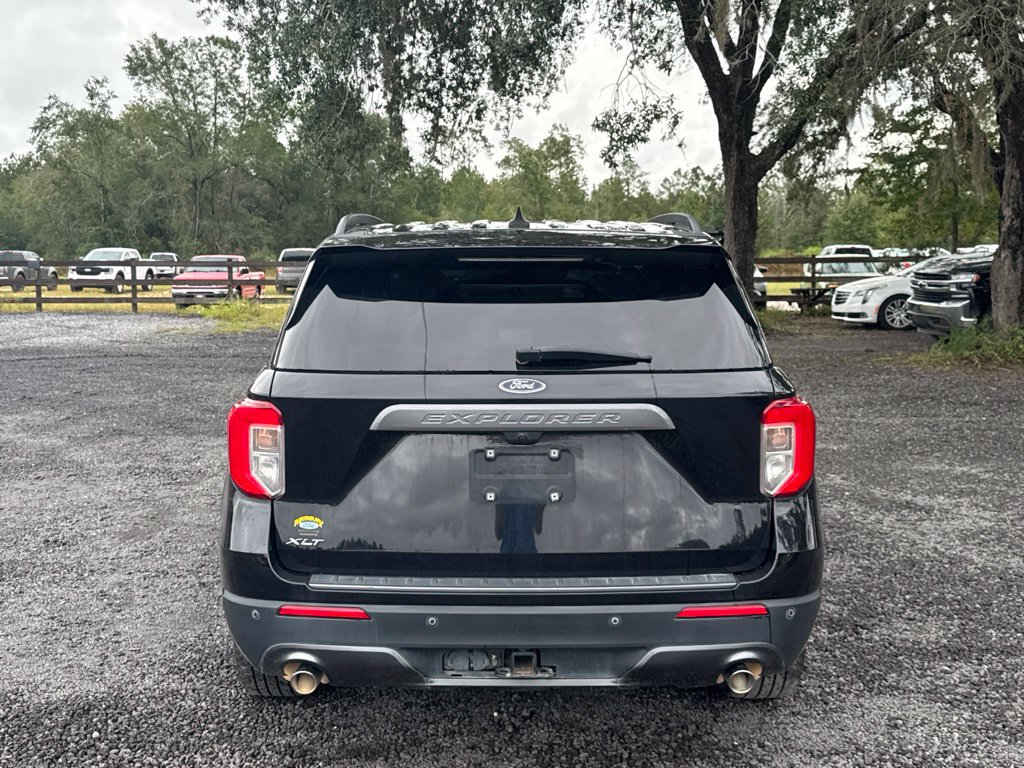 Used 2023 Ford Explorer XLT w/ Equipment Group 202A RWD image 5
