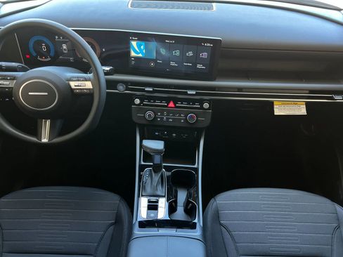 New 2026 Hyundai Santa Cruz SE FWD image 3