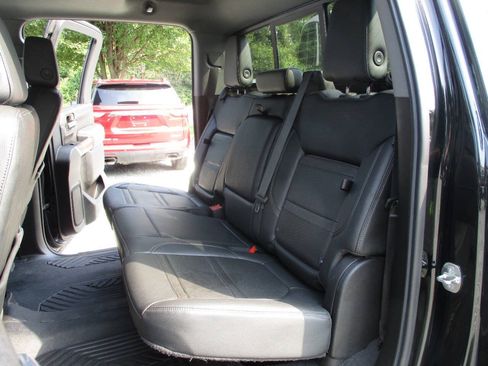 Used 2022 GMC Sierra 3500 Denali w/ Denali Ultimate Package AWD/4WD image 38