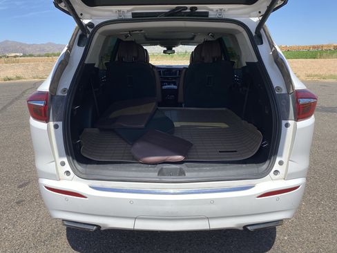 Used 2020 Buick Enclave Avenir w/ Avenir Technology Package AWD/4WD image 14