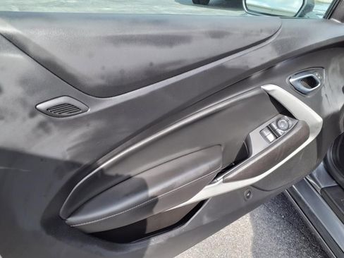 Used 2021 Chevrolet Camaro LT image 27