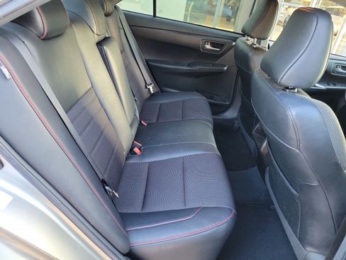 Used 2016 Toyota Camry SE FWD image 24