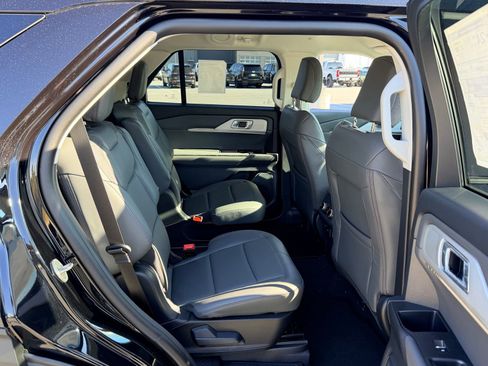 New 2026 Ford Explorer Active w/ Active Comfort Package image 21