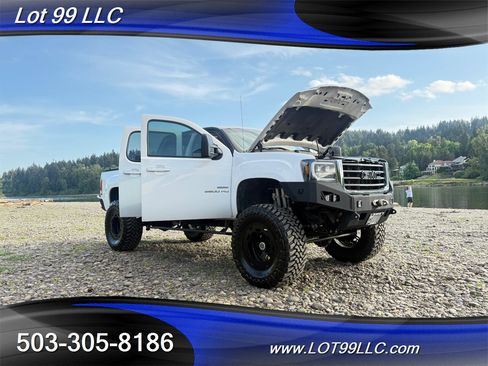 Used 2009 GMC Sierra 2500 SLT w/ Entertainment Package AWD/4WD image 28