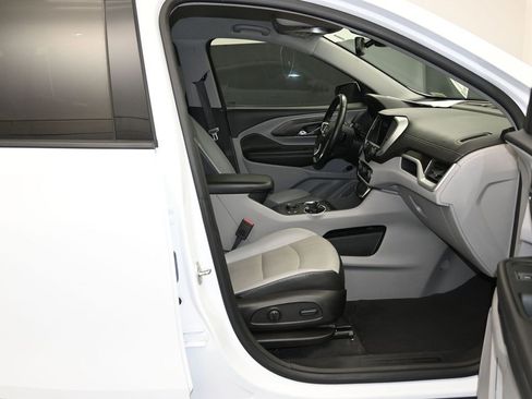 Used 2023 GMC Terrain SLT image 26