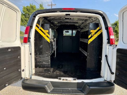 Used 2021 Chevrolet Express 2500 w/ Driver Convenience Package RWD image 10