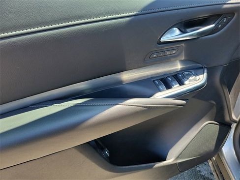 Used 2024 Cadillac XT4 Premium Luxury image 19