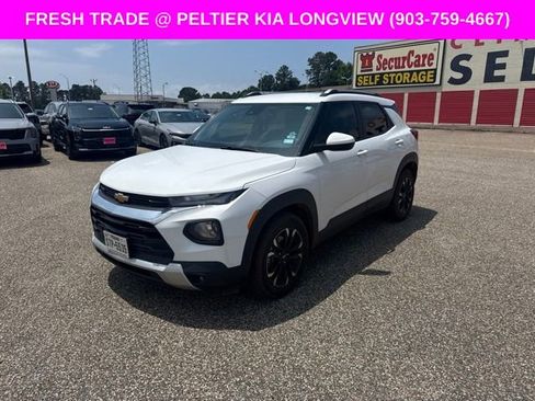 Used 2023 Chevrolet TrailBlazer LT FWD image 3