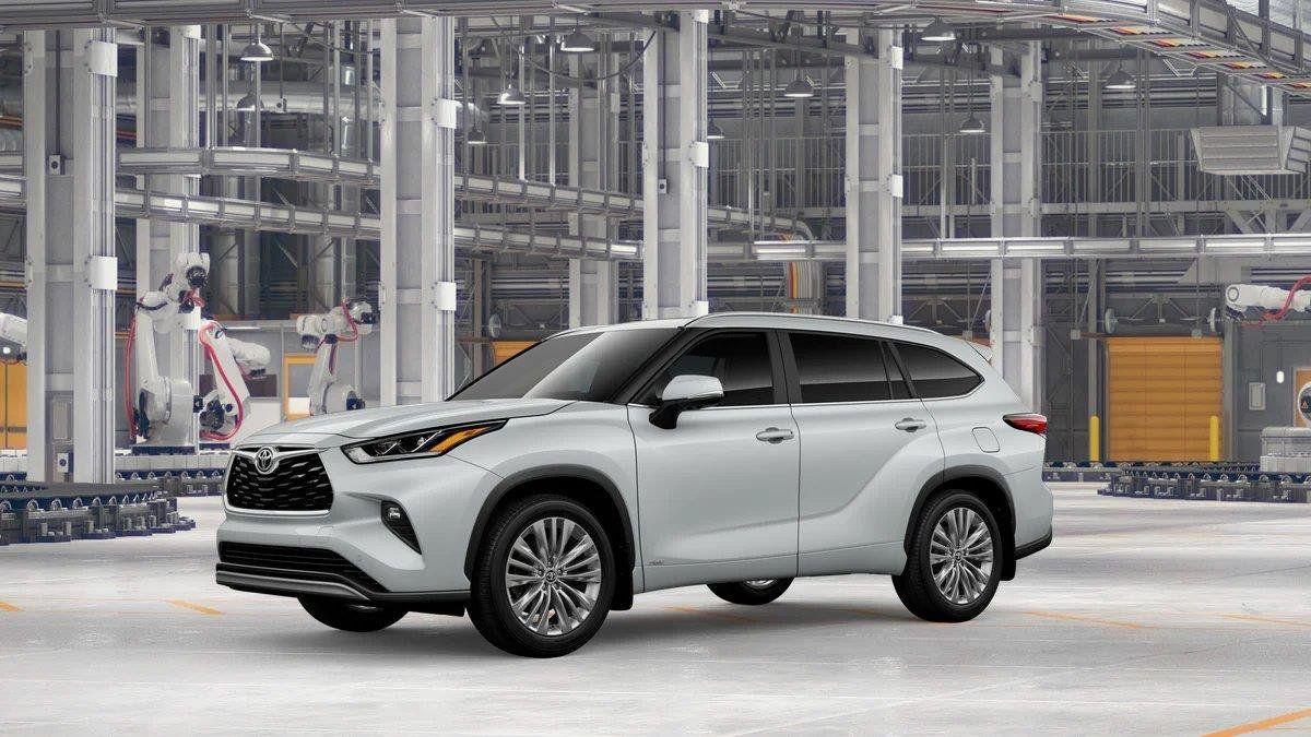 New 2026 Toyota Highlander Platinum AWD/4WD image 3