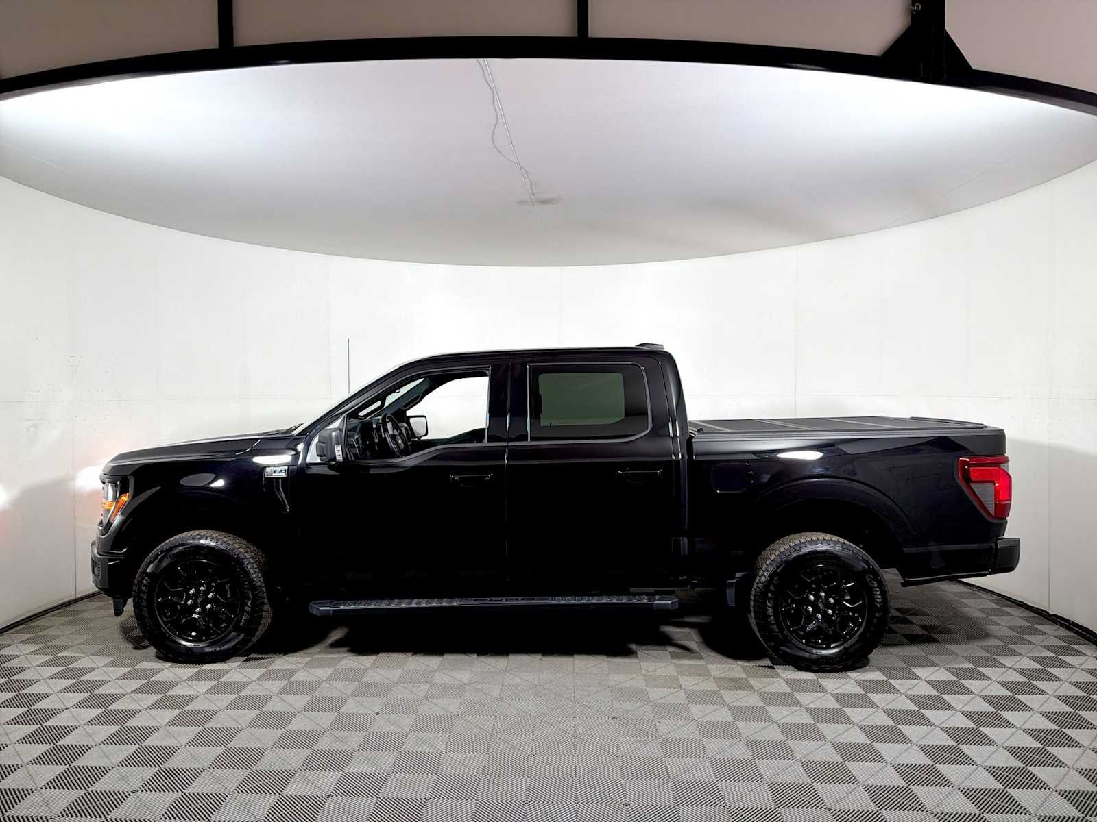 Used 2025 Ford F150 XLT w/ Equipment Group 302A MID AWD/4WD image 4