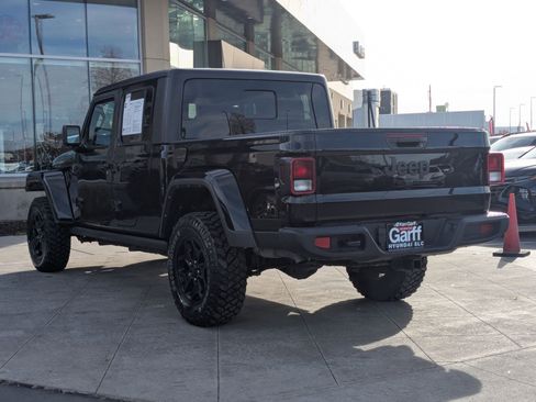 Used 2021 Jeep Gladiator Willys image 8