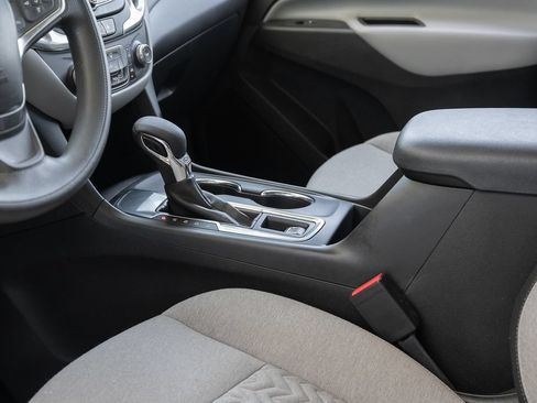 Used 2024 Chevrolet Equinox LS w/ LS Convenience Package FWD image 32