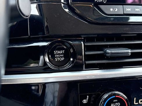 Certified 2025 Nissan Pathfinder SV AWD/4WD image 8