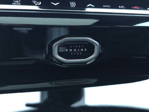 New 2026 Jeep Grand Cherokee Limited AWD/4WD image 37