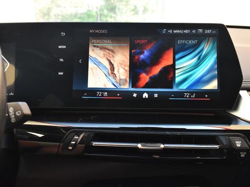 Used 2025 BMW X1 xDrive28i AWD/4WD image 25