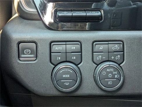Used 2023 Chevrolet Silverado 1500 High Country w/ Technology Package image 29