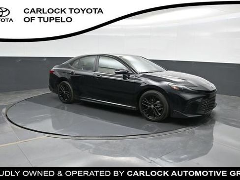 Used 2026 Toyota Camry SE image 5