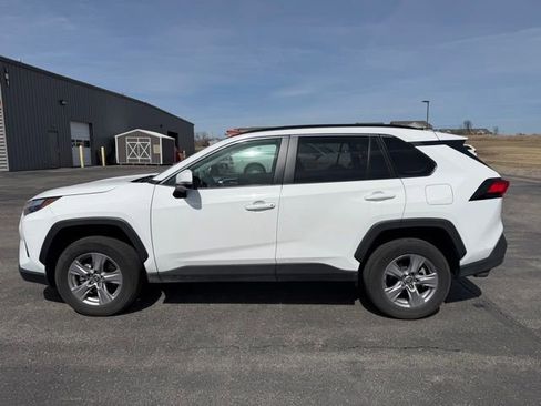 Used 2025 Toyota RAV4 XLE image 4