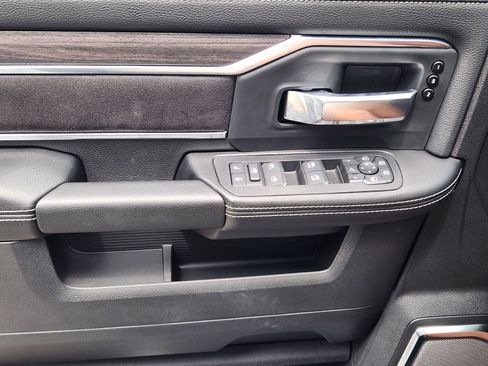 New 2026 RAM 2500 Laramie AWD/4WD image 21