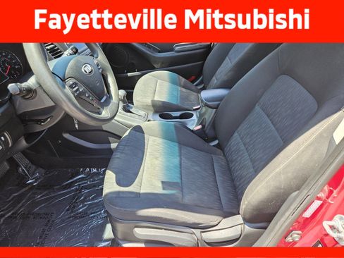 Used 2016 Kia Forte LX FWD image 7