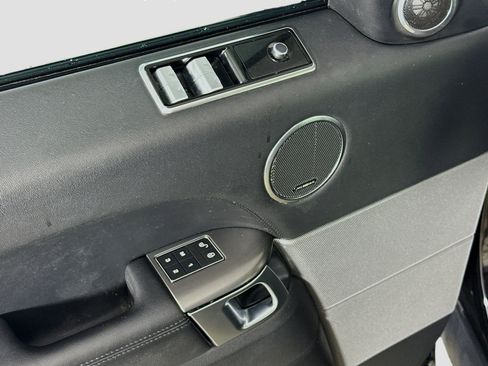 Used 2020 Land Rover Range Rover Sport SE image 24