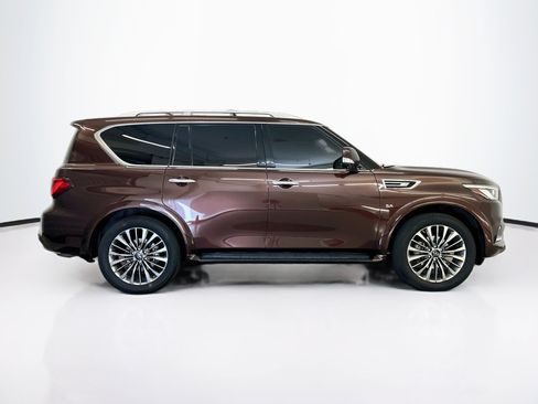 Used 2018 INFINITI QX80 4WD w/ Driver Assistance Package image 10
