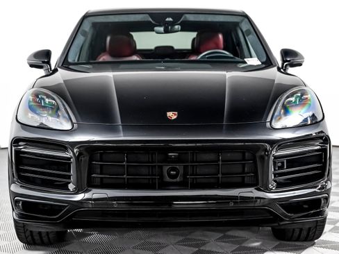 Certified 2023 Porsche Cayenne GTS AWD/4WD image 7