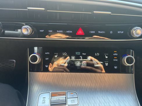 New 2026 Genesis GV70 2.5T Sport Prestige AWD/4WD image 17