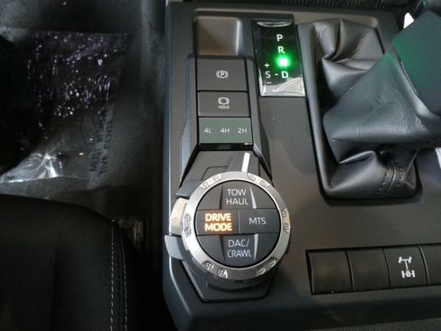 New 2024 Toyota Tacoma TRD Off-Road image 16