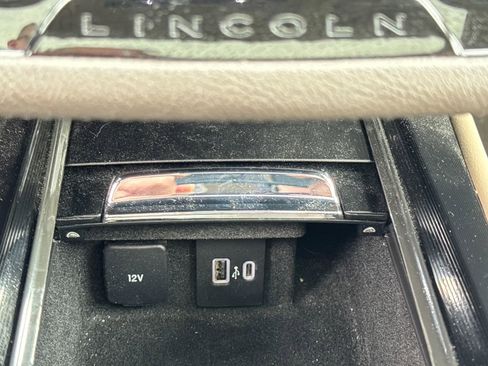 Certified 2022 Lincoln Corsair Reserve w/ Equipment Group 201A image 33