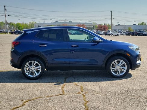 Used 2023 Buick Encore GX Preferred w/ Cold Weather Comfort Package AWD/4WD image 4