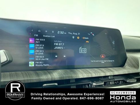 Used 2025 Kia Telluride EX w/ EX Captain's Chair Package image 7