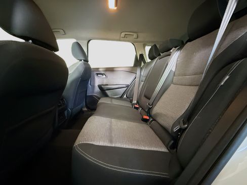 Used 2021 Nissan Rogue SV AWD/4WD image 25