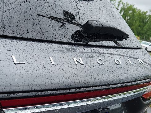 Used 2022 Lincoln Corsair Reserve w/ Elements Package image 30