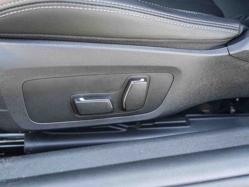 Used 2025 BMW 230i Coupe RWD image 22