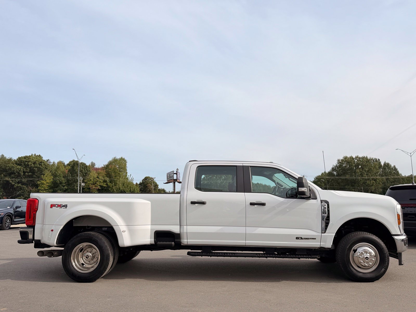 Used 2024 Ford F350 XL w/ XL Driver Assist Package AWD/4WD image 8
